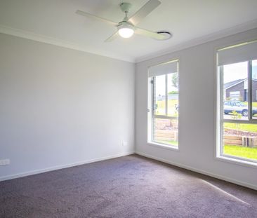THREE BEDROOM DUPLEX - Photo 3