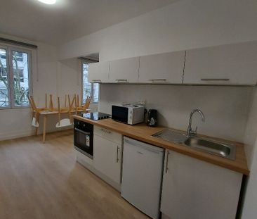 Location Appartement 2 pièces 44m² - Photo 2