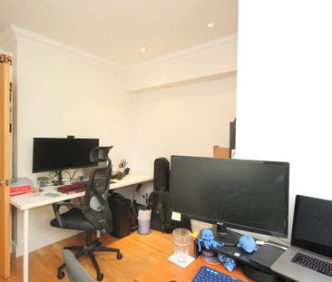 2 bedroom flat to rent - Photo 6
