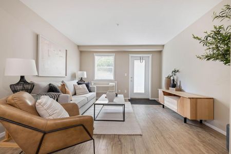 One Bedroom One Bath - Photo 2