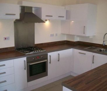 2 bedroom flat to rent - Photo 6