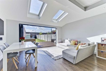 4 bedroom house to rent - Photo 2