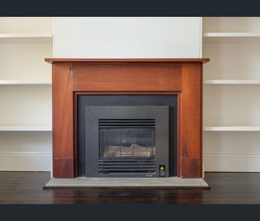 Two bedroom terrace with city views - Photo 1