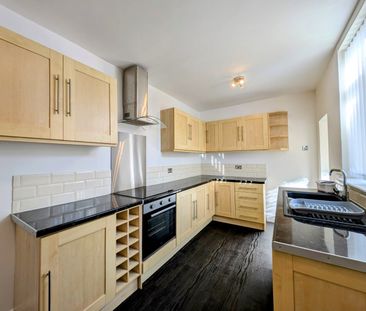 3 bedroom terraced house to rent - Photo 4