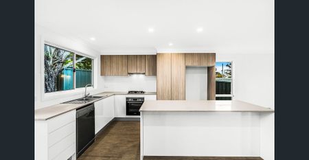 FOUR BEDROOM HOUSE - Photo 4