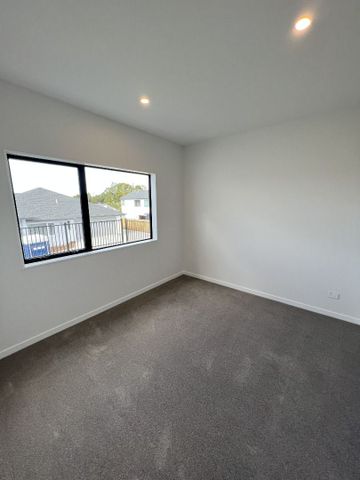 Modern family home - Photo 5