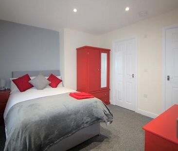 1 bedroom in a house share to rent - Photo 4
