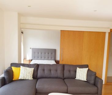 Room in a Shared Flat, Church St, M4 - Photo 4