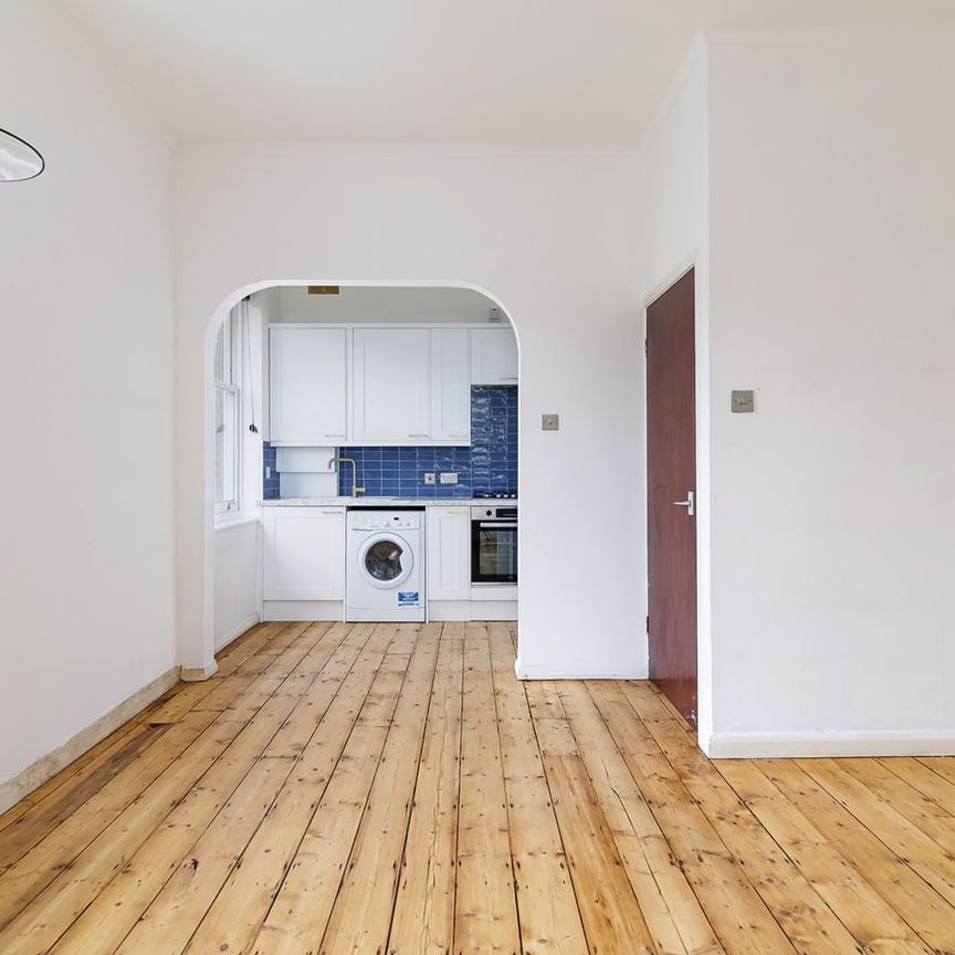 2 Bed Flat, Alexandra Grove, N4 - Photo 1