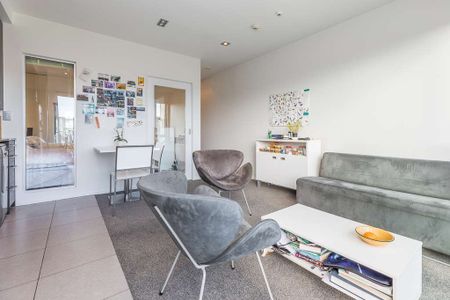 Fully Furnished Apartment - Unbeatable Location - Photo 4