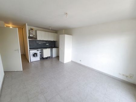 Appartement 3 pièces 52m2 MARSEILLE 15EME 796 euros - Photo 4