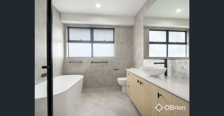 Quiet Luxury - Photo 3