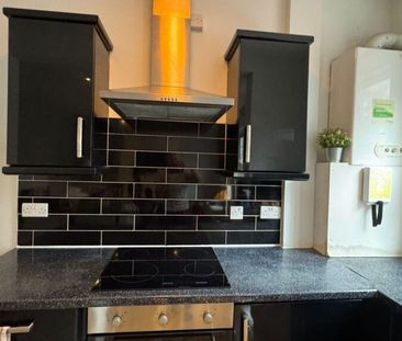 3 bedroom end of terrace house to rent - Photo 1