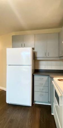 2A THYRA AVE. SUITE 201- CRESCENT TOWN, UPDATED, 1BED/1BATH - Photo 1