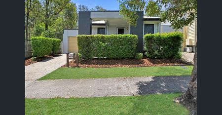 Low maintenance home with bushland views - Photo 4