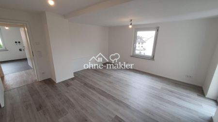 Kernsanierte Wohnung in Dorfmitte mit hochwertigem Ausbaustandard und großer Dachterrasse - Photo 2