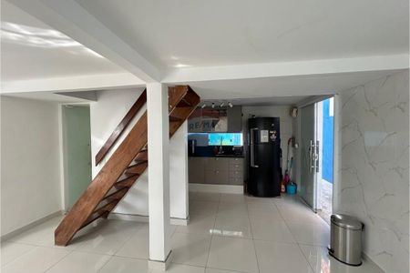 Alugo casa de 2/4 com piscina no Aracui - Foto 5