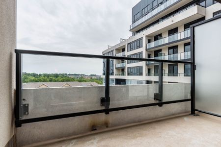 For Lease - 3200 William Coltson Avenue Unit# 626, Oakville, Ontario - Photo 4