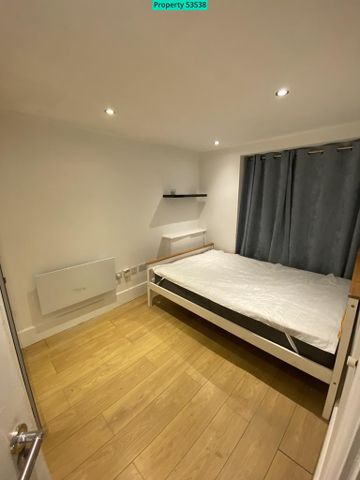 3 bedroom terraced house to rent - Photo 4