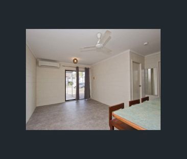 1/9 Hall Street, Kirwan, Qld 4817 - Photo 1