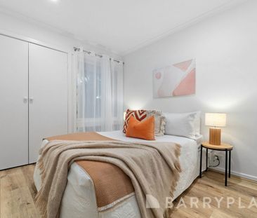 Stylish, Spacious and Superbly Positioned - Photo 6