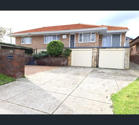 64 Cobb Street, Scarborough, WA 6019 - Photo 1