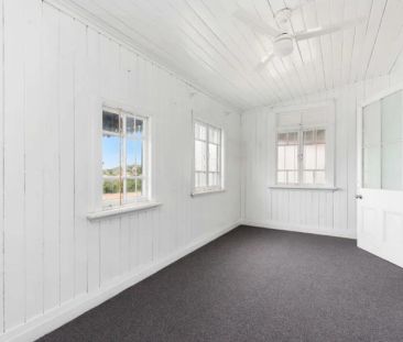 6 MONTH LEASE ONLY - THIS APARTMENT IS A RARITY! ENJOY THE PADDINGT... - Photo 5