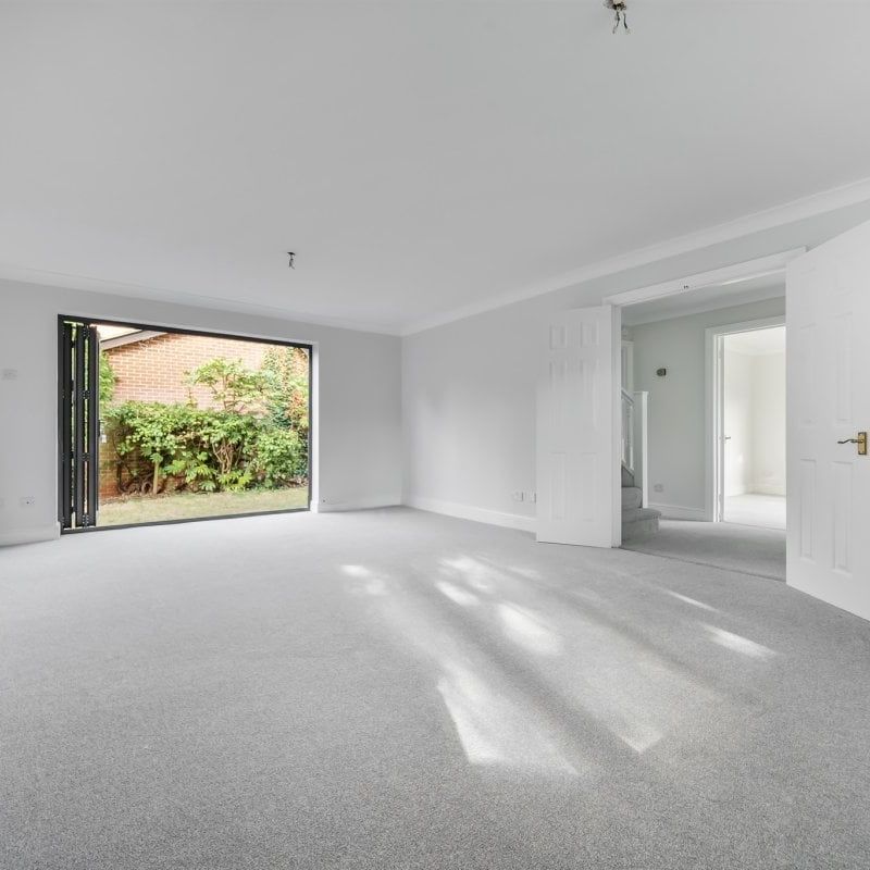 Postern Green - Photo 1