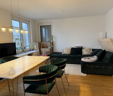 Großzügig geschnittene Wohnung, unweit der Königsheide ***Balkon***... - Photo 1