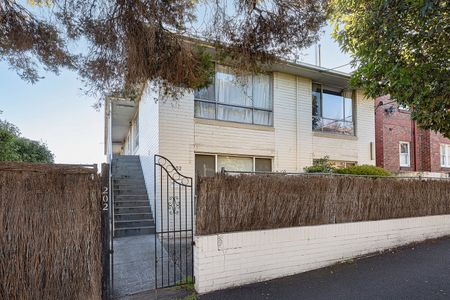 2/202 Lennox Street, Richmond VIC 3121 - Photo 5