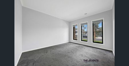 Stunning Family Home for Lease in Emerald Park Estate, Tarneit - Photo 2