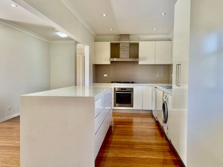 Deposit Taken for $990 per week - Photo 4