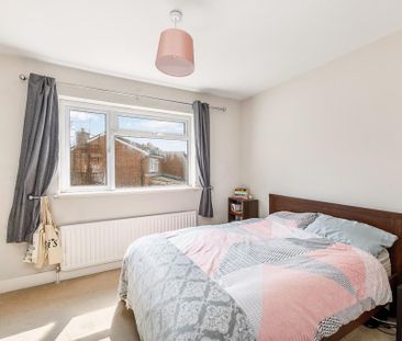 2 bedroom end of terrace house to rent - Photo 5