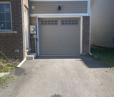 For Lease - 32 Waterleaf Trail, Welland, Ontario - Photo 6