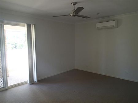 Family Home in Quiet Cul-De-Sac - Photo 5