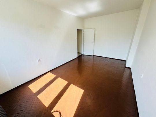 Pronájem bytu 1+1 33 m² - Photo 1