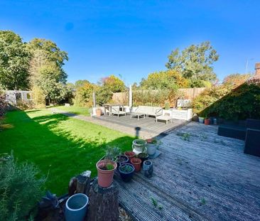 4 bedroom semi-detached house to rent - Photo 2