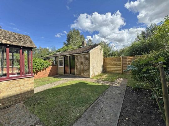 3 bedroom semi-detached house to rent - Photo 1