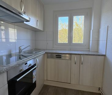 Rent a 3 ½ rooms apartment in Moutier - Photo 6