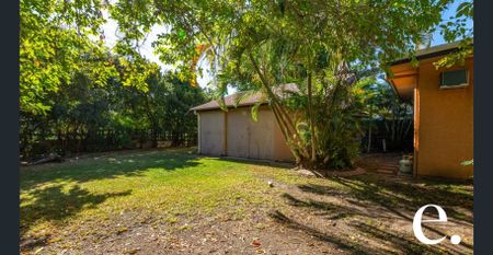 Great Family Home Centerally Located - Photo 5