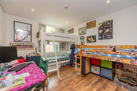 3 bedroom terraced house to rent - Photo 4