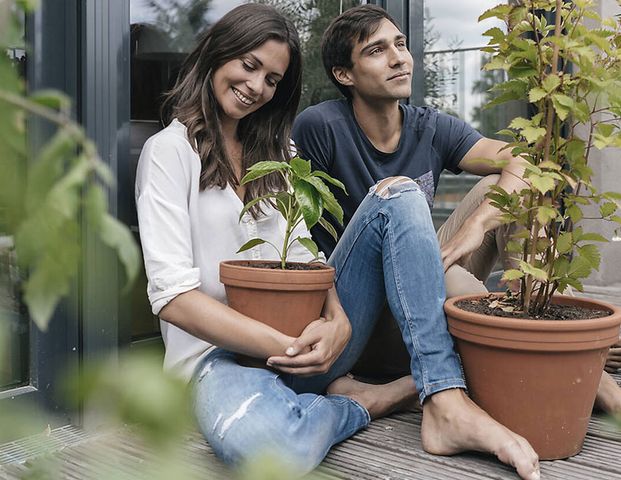 Wohlfühlen garantiert: Hochwertige 2-Zimmer-Wohnung mit exklusiver Einbauküche und Design-Bodenbelag - Foto 1