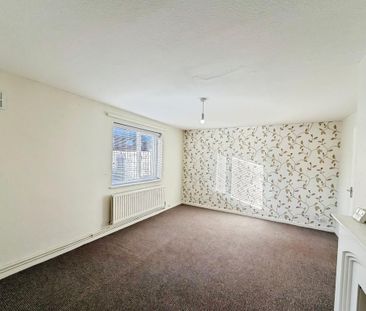 3 bedroom end of terrace house to rent - Photo 1