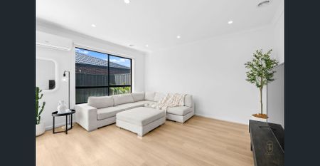 Stylish & Spacious Home in Clyde! - Photo 3