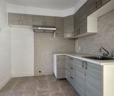 Promenade Masson : logement d'une chambre en pièce double, offert e... - Photo 1