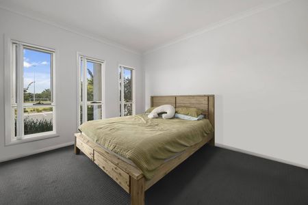 Updated modern home opposite Doohan Oval - Photo 3