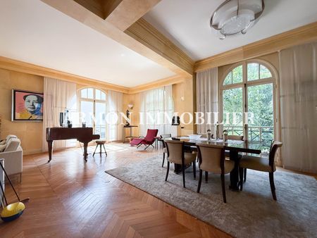 Appartement • Saint James-Général Koenig - Photo 4