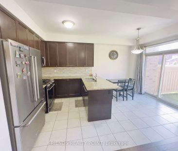 Condo Townhouse For Lease | E9233655 - Photo 5