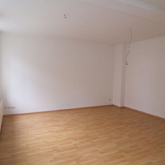 Kleine moderne Single-Wohnung mit offener Küche - Foto 1