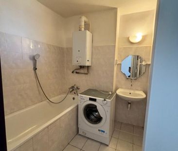 Pronájem bytu 2+1 55 m2 - Fotografie 3